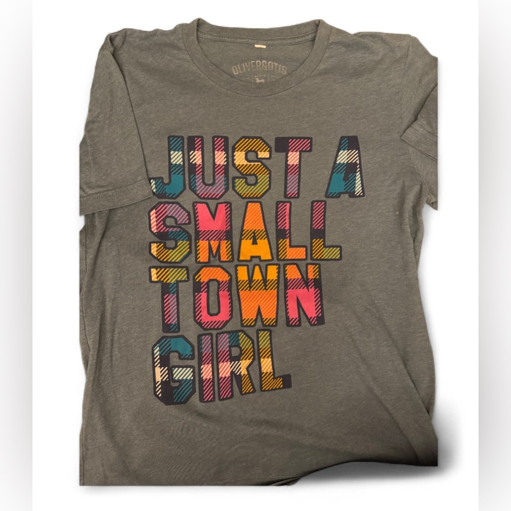 Oliver & Otis ~ Just a Small Town Girl tee shirt